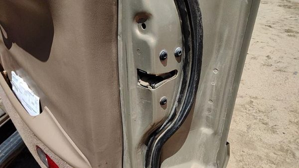 1998-02 Lincoln Navigator Passenger Right Front Door Latch With Rods/Cables Oem — photo 3