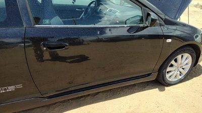 2004 Honda Civic Front Door RH Black Nbp