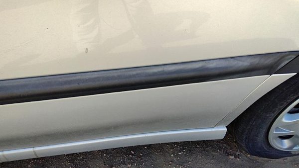 2000-2004 Subaru Legacy Driver Left Rear Moulding From Door Oem Back Trim Strip — photo 4
