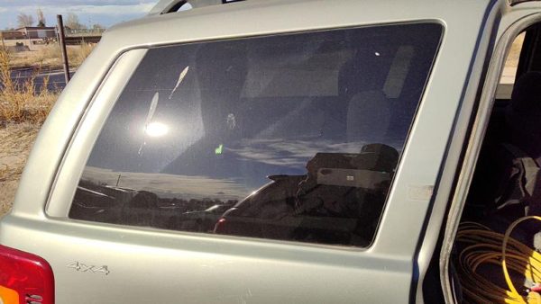 99-04 Jeep Grand Cherokee Passenger Right Rear Quarter Glass Back Side Window — photo 2