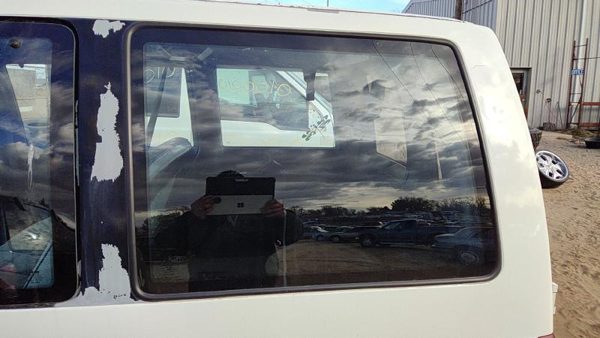1985-1994 Gmc Safari Driver Left Rear Quarter Glass Back Side Window Oem — photo 1
