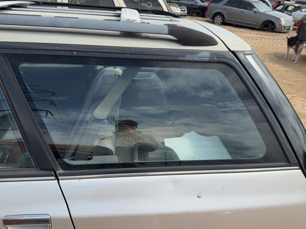 1990-1994 Subaru Legacy Driver Left Rear Quarter Glass Back Side Window Oem — photo 4