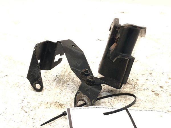 1987 Chevy C10 Pickup Throttle Body Linkage Bracket Oem Brace 5.7L Tbi Silverado — photo 4