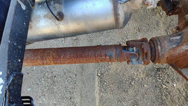 16 Ram 4500 Rear Drive Shaft Back Driveline 6.7L At 4X4 Chassis Cab Regular Cab — photo 6
