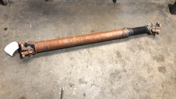 16 Ram 4500 Rear Drive Shaft Back Driveline 6.7L At 4X4 Chassis Cab Regular Cab — photo 9