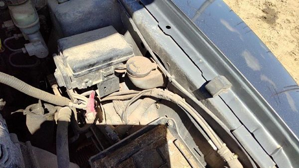 99-04 Ford Mustang Windshield Washer Fluid Reservoir With Pump Oem Wiper Tank — photo 1