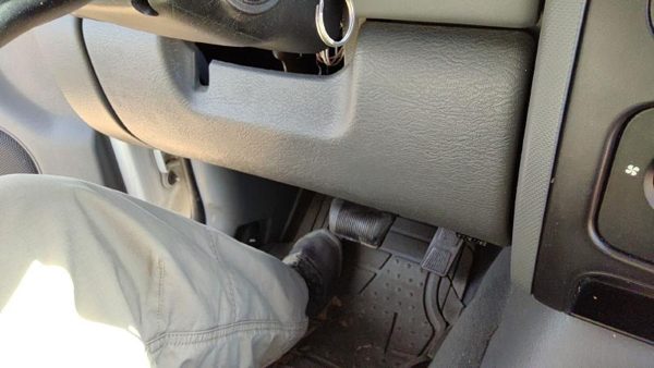 2005-07 Jeep Liberty Lower Dash Under Column Knee Bolster Trim Panel Oem Gray D5 — photo 3