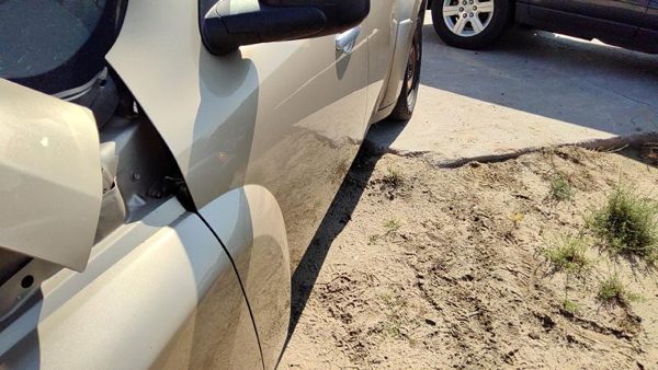 2006 Chevrolet HHR Front Door LH Gold 15U — photo 2