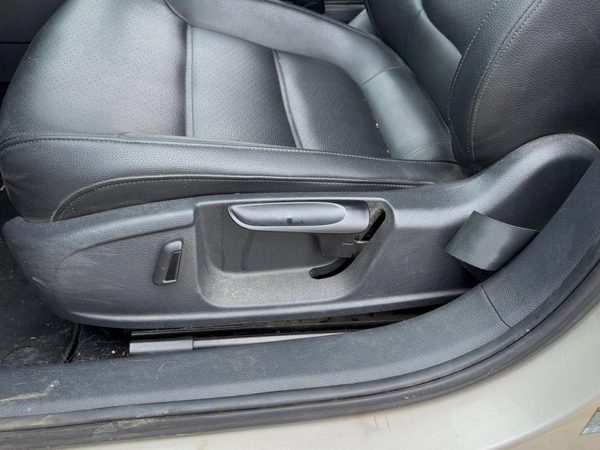 11-14 Vw Jetta Driver Left Side Power Seat Switch With Trim Panel Oem Black — photo 1