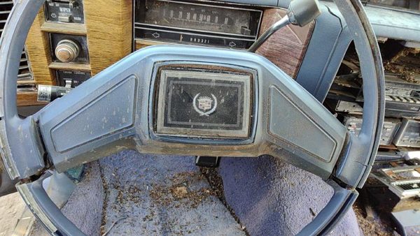 1984 Cadillac Deville Steering Wheel Sedan Blue — photo 2