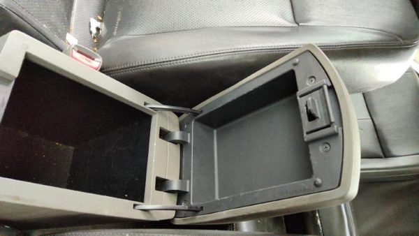 2007-2008 Nissan Sentra Center Console Lid Only Arm Rest Fold Down Charcoal W — photo 4