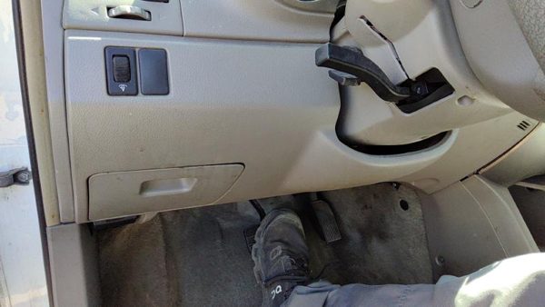 02-04 Nissan Altima Lower Dash Under Column Knee Bolster Trim Panel Oem Frost K — photo 2