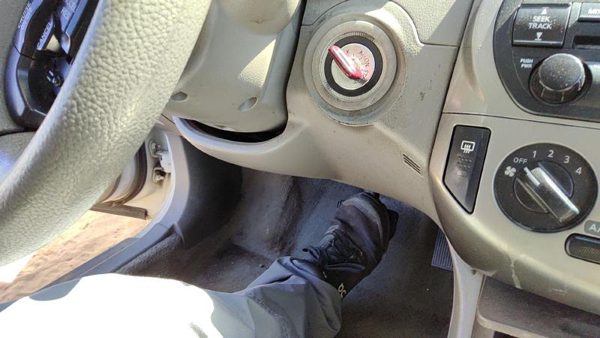 02-04 Nissan Altima Lower Dash Under Column Knee Bolster Trim Panel Oem Frost K — photo 4