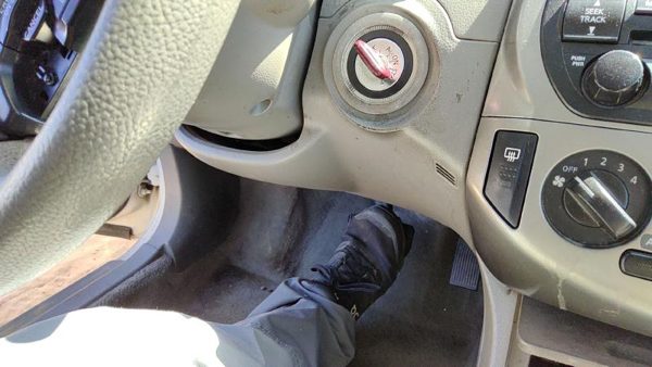 02-04 Nissan Altima Lower Dash Under Column Knee Bolster Trim Panel Oem Frost K — photo 3