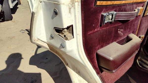 82-91 Buick Century Driver Left Rear Door Latch With Rods/Cables Oem Back — photo 2