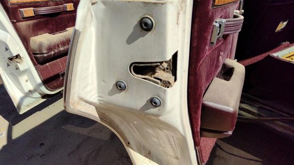 82-91 Buick Century Driver Left Rear Door Latch With Rods/Cables Oem Back — photo 5