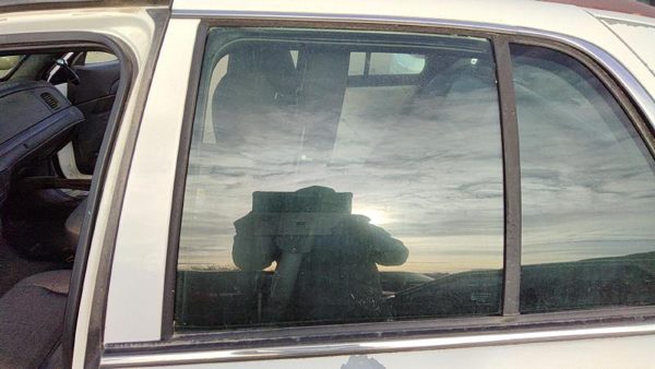 2003-2011 Ford Crown Vic Driver Left Rear Side Window Door Glass Oem Back — photo 3