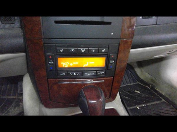 04 Cadillac Srx Dash Temperature Control Head Assembly Display With Heated Seats — photo 3