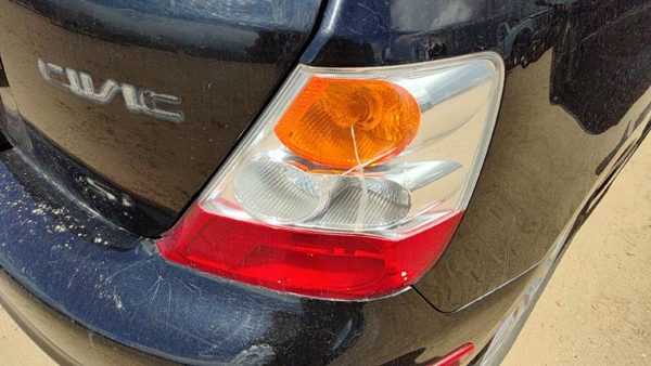 04-05 Civic Hatchback Si Passenger Right Tail Light Brake Lamp Rear Cracked — photo 4
