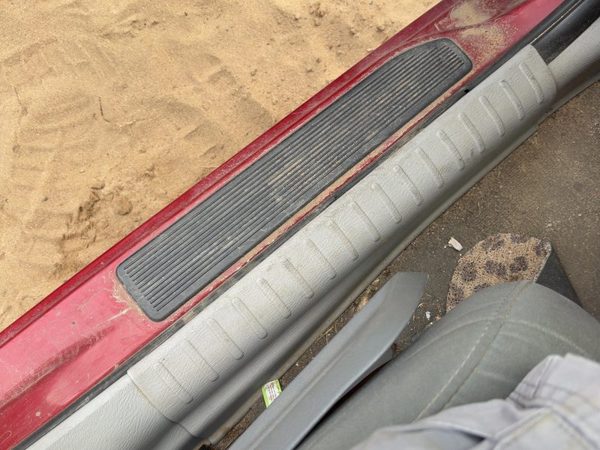 06-10 Pt Cruiser Driver Left Lower Sill Step Moulding Trim Panel Oem Gray D7Dv — photo 4