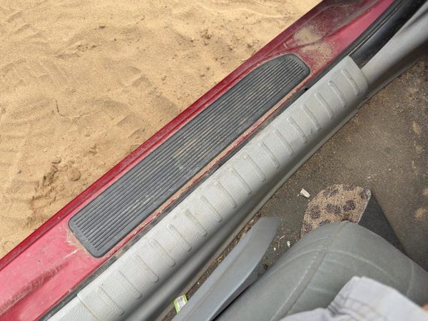 06-10 Pt Cruiser Driver Left Lower Sill Step Moulding Trim Panel Oem Gray D7Dv — photo 5