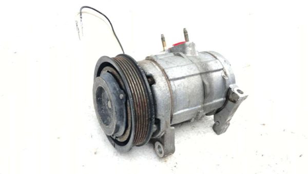 2003-2004 Dodge Caravan Ac Compressor Air Conditioner Pump Assembly Oem 3.3L — photo 3