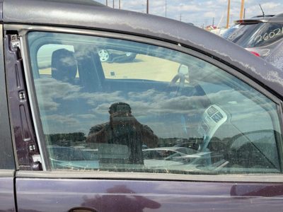 2005-2009 Chevy Equinox Passenger Right Front Side Window Door Glass Oem