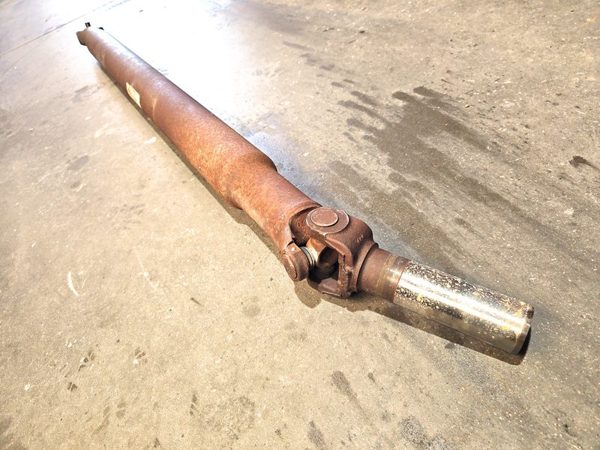 1992-1999 Chevy Suburban Rear Drive Shaft Oem Back Driveline 5.7L 4X4 26050306 — photo 7