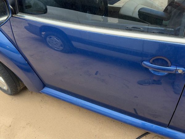 2007 Volkswagen Beetle Front Door LH Blue — photo 1