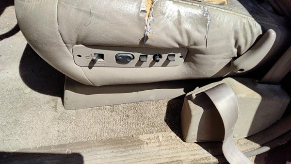 95-00 Gmc Yukon Driver Left Side Power Seat Switch With Trim Panel Oem Tan 522 — photo 4