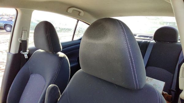 2014-2019 Nissan Versa Pair Of Front Headrests Oem Left Right Set Seat — photo 2