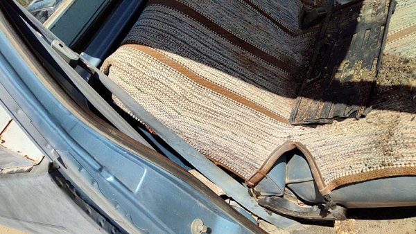 1986 Dodge Ram W150 Passenger Right Front Seat Belt Retractor Oem Shoulder Blue — photo 4