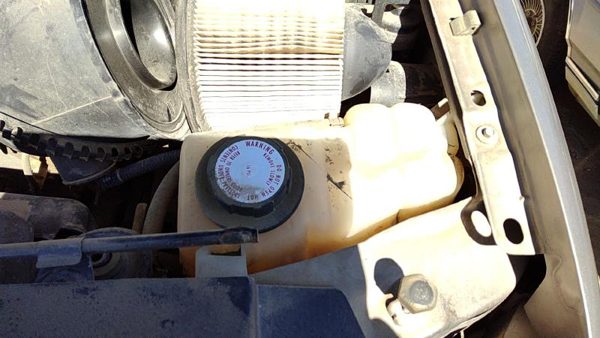 1997-2002 Ford Expedition Coolant Reservoir Radiator Overflow Tank Bottle Oem — photo 1