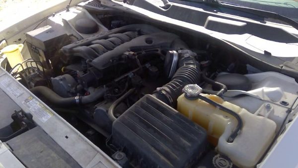 2010 Chrysler 300 Crossmember/cradle/undercarria 3.5L — photo 4