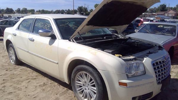2010 Chrysler 300 Crossmember/cradle/undercarria 3.5L — photo 1