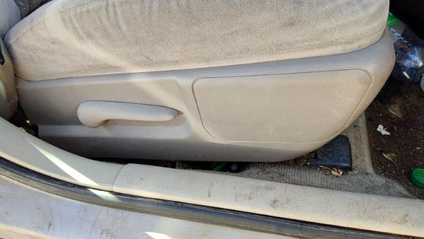 01 Impala Passenger Right Side Power Seat Switch With Trim Panel Oem Neutral 52D — photo 1