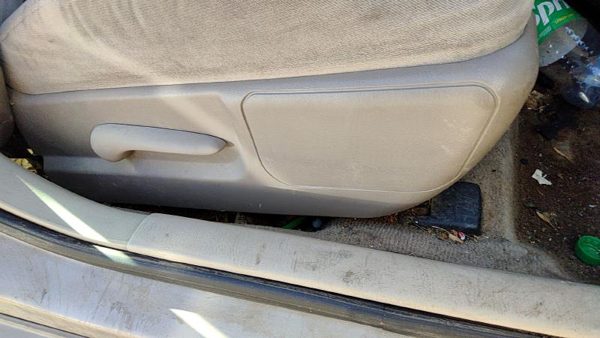 01 Impala Passenger Right Side Power Seat Switch With Trim Panel Oem Neutral 52D — photo 2