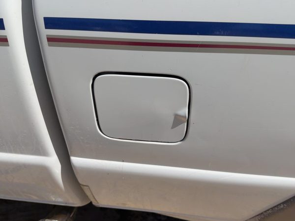 1996 Ford Ranger Fuel Tank Door With Hinge Gas Lid Oem Filler White Yz — photo 2