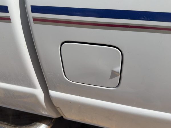 1996 Ford Ranger Fuel Tank Door With Hinge Gas Lid Oem Filler White Yz — photo 3