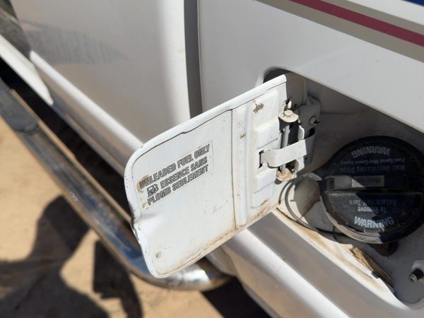 1996 Ford Ranger Fuel Tank Door With Hinge Gas Lid Oem Filler White Yz — photo 4