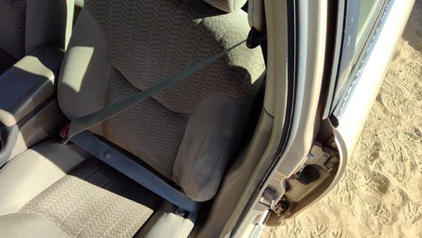 01-05 Grand Am Driver Left Front Seat Belt Retractor Shoulder 52D Dark Taupe — photo 1
