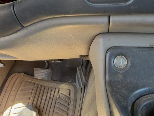 96-02 Express 2500 Lower Dash Under Column Knee Bolster Trim Panel Oem Grey 92G — photo 4