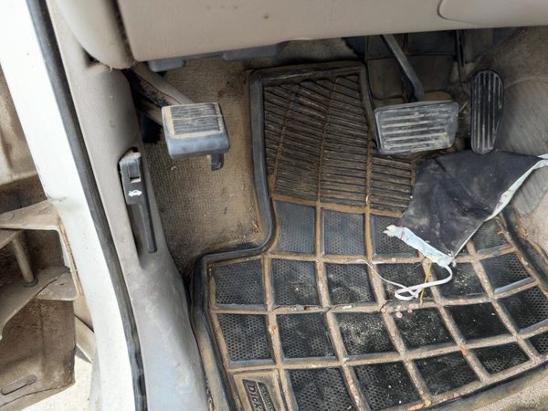 1998 Chevy S10 Blazer Parking Brake Pedal Assembly Oem Complete Emergency Unit — photo 4
