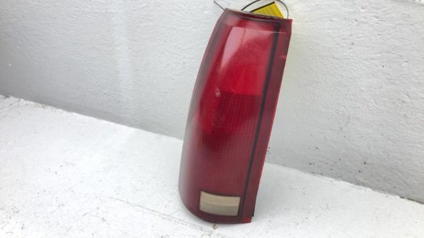 1988-2000 Gmc Sierra 2500 Driver Left Tail Light Oem Brake Lamp Rear 05976897 — photo 3