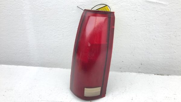 1988-2000 Gmc Sierra 2500 Driver Left Tail Light Oem Brake Lamp Rear 05976897 — photo 1