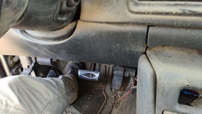 00-01 Sierra 2500 Lower Dash Under Column Knee Bolster Trim Panel Graphite 12D