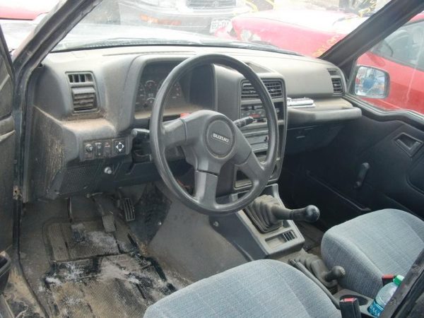 1994 Suzuki Sidekick — vehicle photo 4