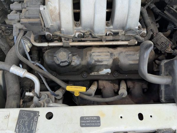 1996-2000 Chrysler Town & Country Driver Left Valve Cover Oem 3.3L 4781449Aa — photo 2