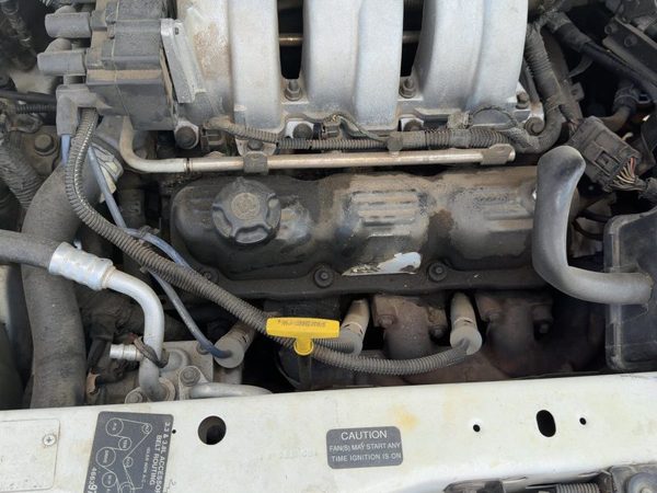 1996-2000 Chrysler Town & Country Driver Left Valve Cover Oem 3.3L 4781449Aa — photo 3