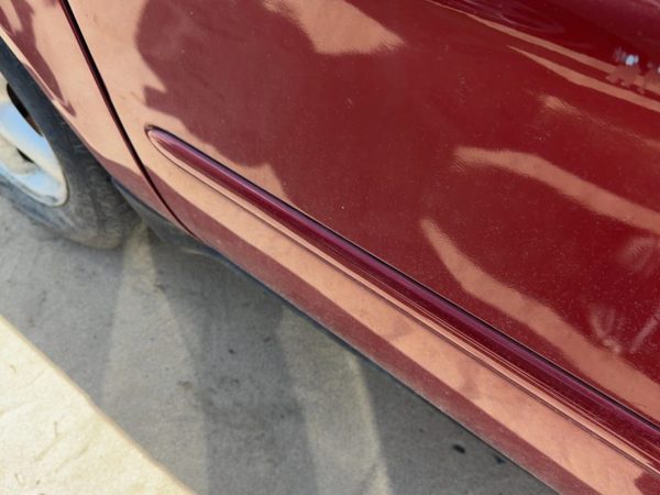 2000-2007 Ford Taurus Driver Left Front Moulding From Door Oem Primed Red — photo 4